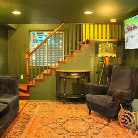 Heart Of Woodstock, 10 Min Walk To Reed, With Private Garage! Apartment Portland Ngoại thất bức ảnh